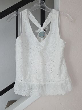 Skies Are Blue White Eyelet Peplum Camisole Size L